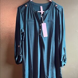 Elegant Green Button-Down Shirt